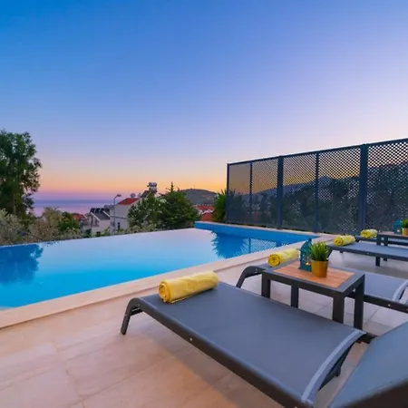 Bahari Kalkan וילה קס